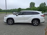 Thumbnail of 2020 Blizzard Pearl Toyota Highlander