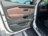 Thumbnail of 2025 Platinum White Honda Pilot