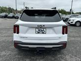 Thumbnail of 2025 Glacial White Pearl Kia Sorento