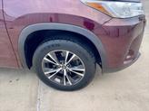 Thumbnail of 2018 Maroon Toyota Highlander