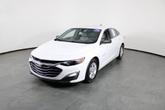 Thumbnail of 2019 Summit White Chevrolet Malibu