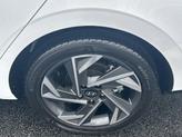 Thumbnail of 2024 White Hyundai ELANTRA