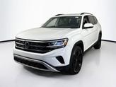 Photo of 2022 Pure White Volkswagen Atlas