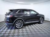 Thumbnail of 2022 Infinite Black Metallic Clearcoat Lincoln Nautilus