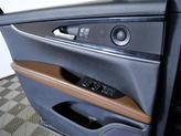 Thumbnail of 2022 Infinite Black Metallic Clearcoat Lincoln Nautilus