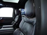 Thumbnail of 2024 Infinite Black Metallic Clearcoat Lincoln Navigator