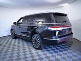Thumbnail of 2024 Infinite Black Metallic Clearcoat Lincoln Navigator