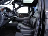 Thumbnail of 2024 Infinite Black Metallic Clearcoat Lincoln Navigator