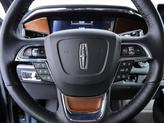 Thumbnail of 2024 Infinite Black Metallic Clearcoat Lincoln Navigator