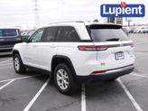 Thumbnail of 2023 Bright White Clearcoat Jeep Grand Cherokee