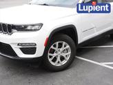 Thumbnail of 2023 Bright White Clearcoat Jeep Grand Cherokee