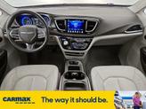 Thumbnail of 2017 White Chrysler Pacifica