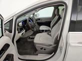 Thumbnail of 2017 White Chrysler Pacifica