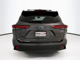 Thumbnail of 2022 Gray Toyota Highlander Hybrid