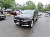 Photo of 2022 Diamond Black Crystal Pearlcoat Jeep Grand Cherokee L