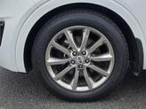 Thumbnail of 2017 Snow White Pearl Kia Sorento