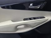 Thumbnail of 2017 Snow White Pearl Kia Sorento
