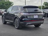Thumbnail of 2022 Black Metallic Lincoln Nautilus