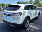 Thumbnail of 2023 White Metallic Lincoln Nautilus