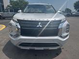 Thumbnail of 2022 White Diamond Mitsubishi Outlander