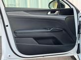 Thumbnail of 2022 Glacial White Pearl Kia K5