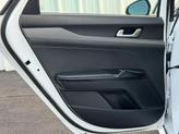Thumbnail of 2022 Glacial White Pearl Kia K5