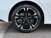 Thumbnail of 2022 Glacial White Pearl Kia K5