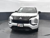 Thumbnail of 2024 White Mitsubishi Outlander