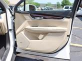 Thumbnail of 2017 Crystal White Tricoat Cadillac XT5