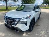 Thumbnail of 2025 Everest White P Nissan Rogue
