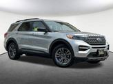 Thumbnail of 2022 Iconic Silver Metallic Ford Explorer