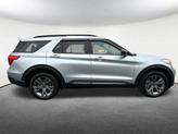 Thumbnail of 2023 Iconic Silver Metallic Ford Explorer