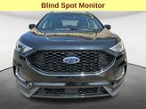 Thumbnail of 2022 Agate Black Metallic Ford Edge