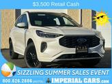 Photo of 2025 Star White Metallic Tri-Coat Ford Escape
