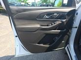 Thumbnail of 2023 Iridescent Pearl Tricoat Chevrolet Traverse