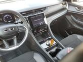 Thumbnail of 2024 Diamond Black Crystal Pearlcoat Jeep Grand Cherokee L