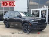 Photo of 2025 Diamond Black Crystal Pearlcoat Jeep Grand Cherokee L