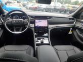 Thumbnail of 2025 Silver Zynith Exterior Paint Jeep Grand Cherokee