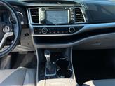 Thumbnail of 2015 Shoreline Blue Pearl Toyota Highlander