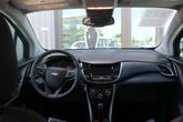 Thumbnail of 2022 Silver Ice Metallic Chevrolet Trax