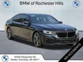 Photo of 2022 Carbon Black Metallic BMW 740