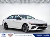 Photo of 2025 White Hyundai ELANTRA
