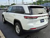 Thumbnail of 2022 Bright White Clearcoat Jeep Grand Cherokee