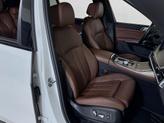 Thumbnail of 2023 Mineral White Metallic BMW X7