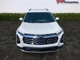 Thumbnail of 2025 White Chevrolet Equinox
