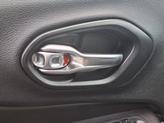 Thumbnail of 2019 Billet Silver Metallic Clearcoat Jeep Cherokee