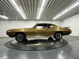 Thumbnail of 1970 Gold Pontiac GTO