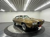 Thumbnail of 1970 Gold Pontiac GTO