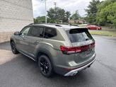 Thumbnail of 2025 Avocado Green Pearl Volkswagen Atlas