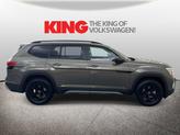 Thumbnail of 2025 Avocado Green Pearl Volkswagen Atlas